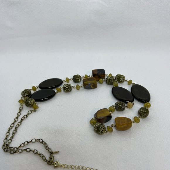 Avon Long Green Necklace with Tiger's Eye Accents (4309) - Picture 6 of 8